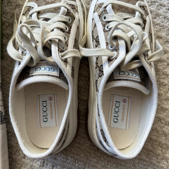 Gucci women’s GG sneaker size 37.5 E/ 7.5B - Picture 7 of 9